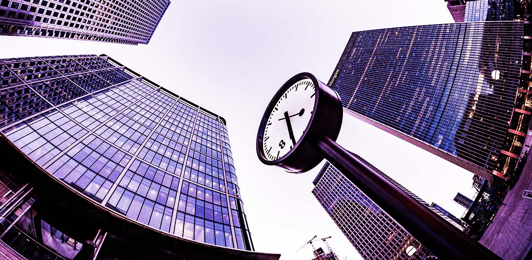 Synchronize selection bi-directionally between chart and table